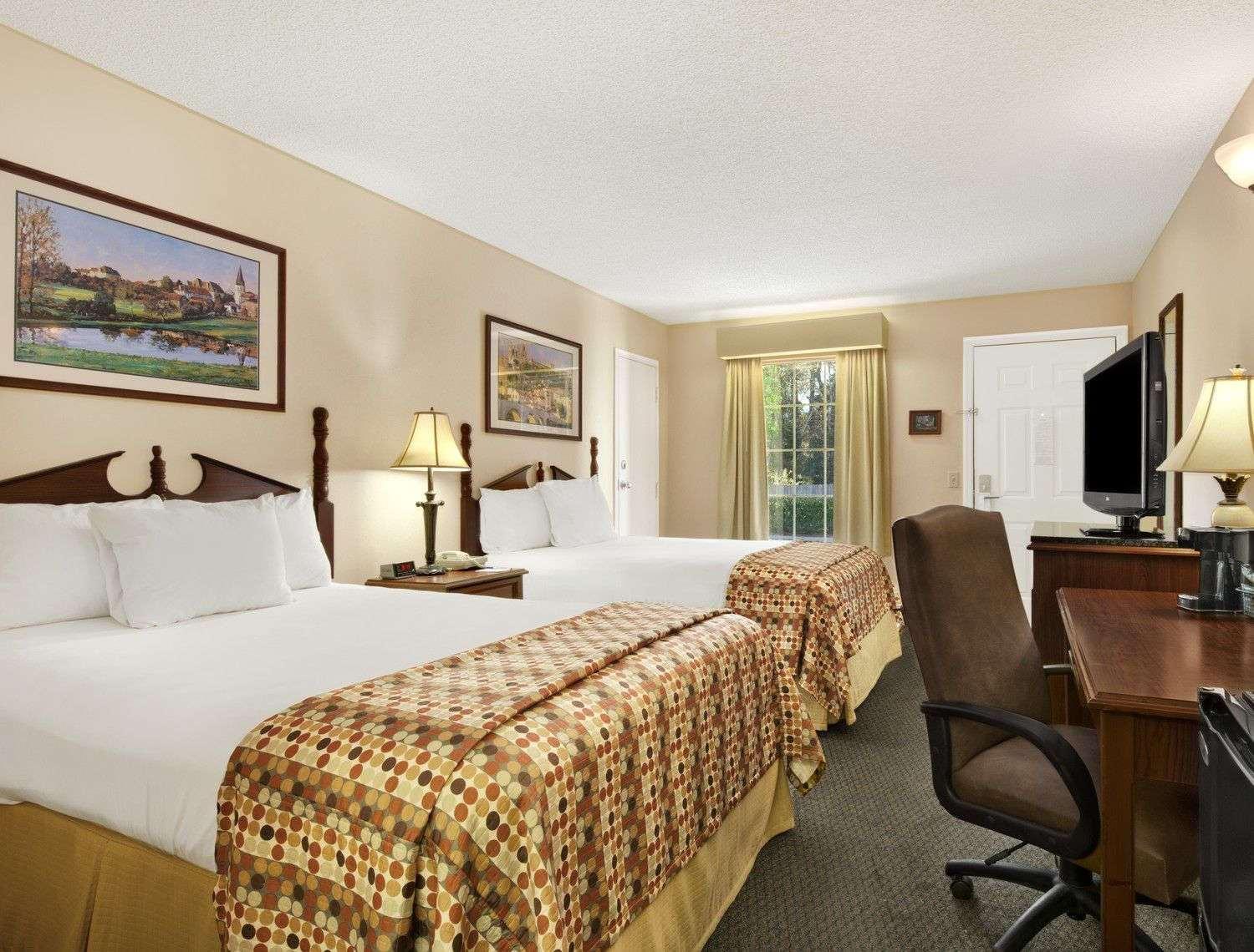 Motel Baymont By Wyndham