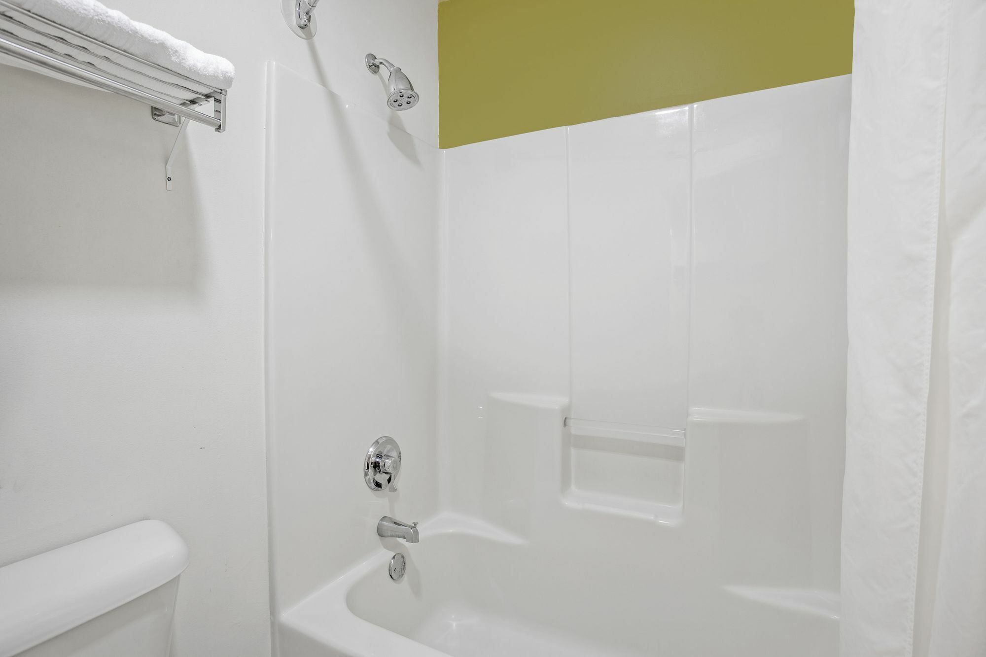 Baymont By Wyndham Motel 2*