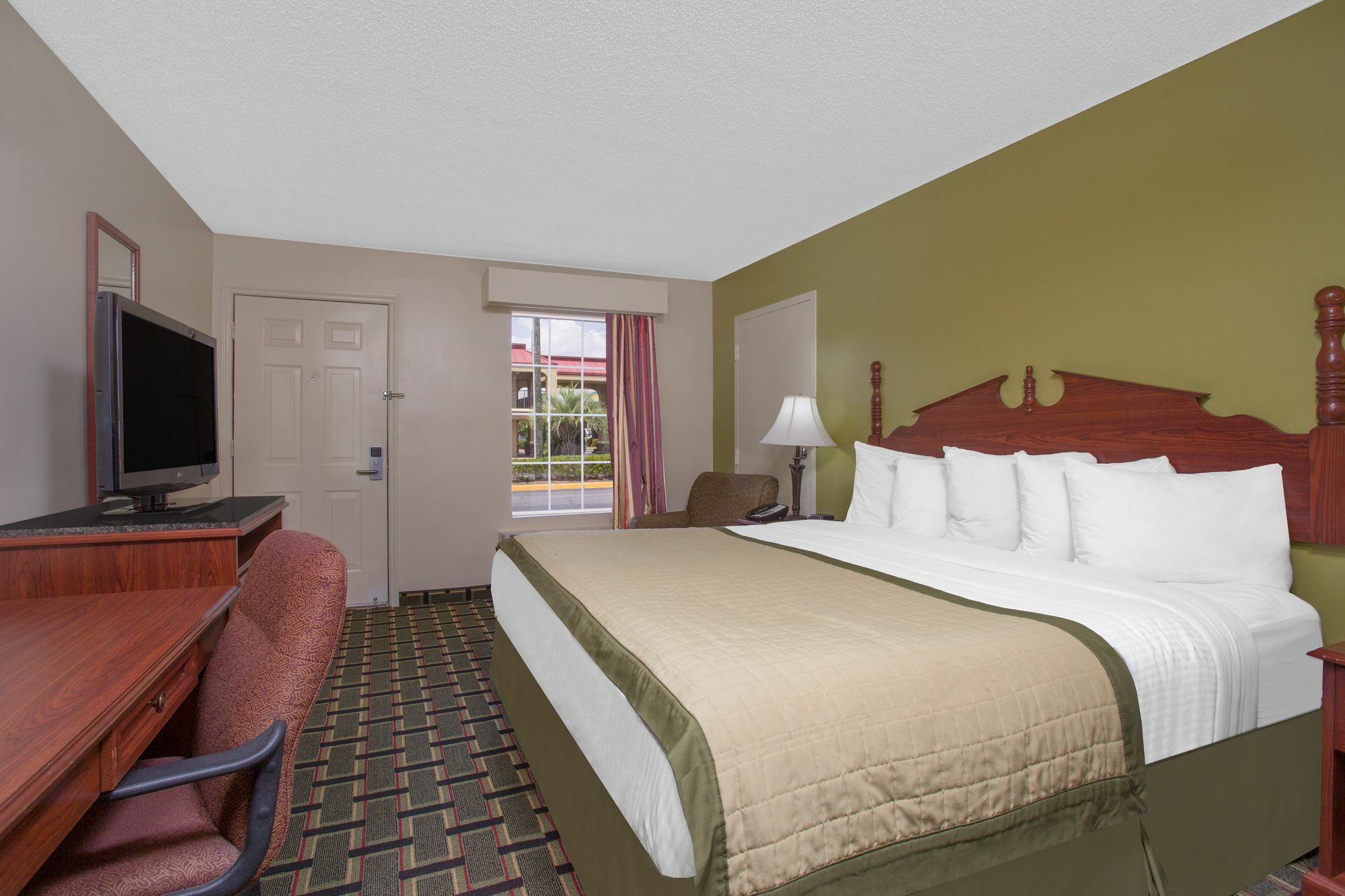 Motel Baymont By Wyndham 2*
