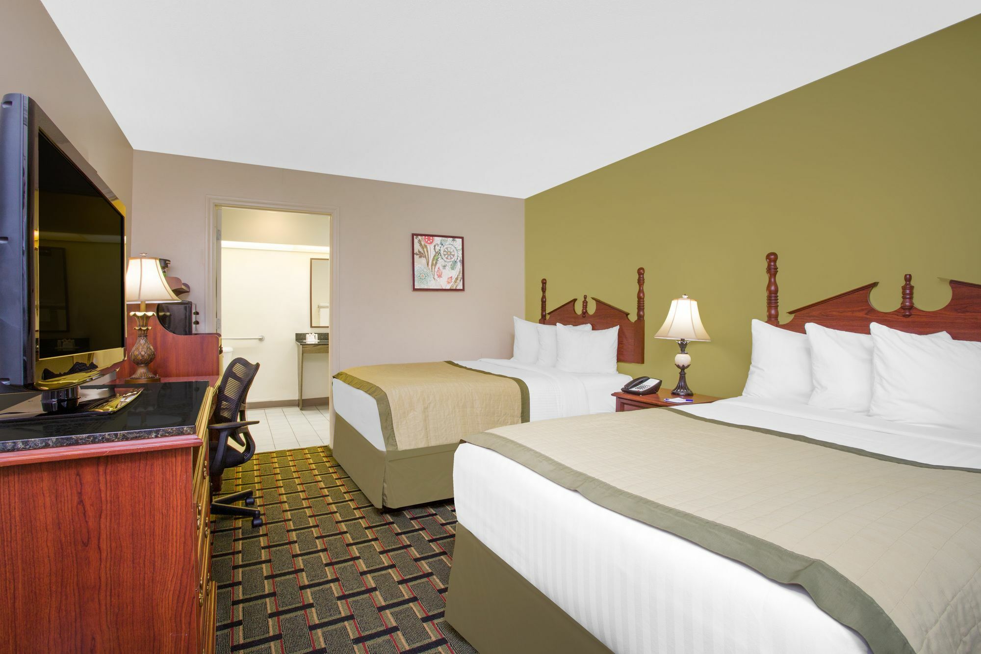 Motel Baymont By Wyndham 2*